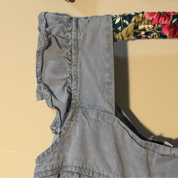 Hayden Los Angeles Tencel Square Neck Ruffle Cap Sleeve Top Light Denim Medium - Picture 8 of 13